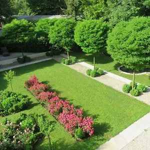 https://boutiquehotel-villa-sissi.saalbachhinterglemmhotels.com